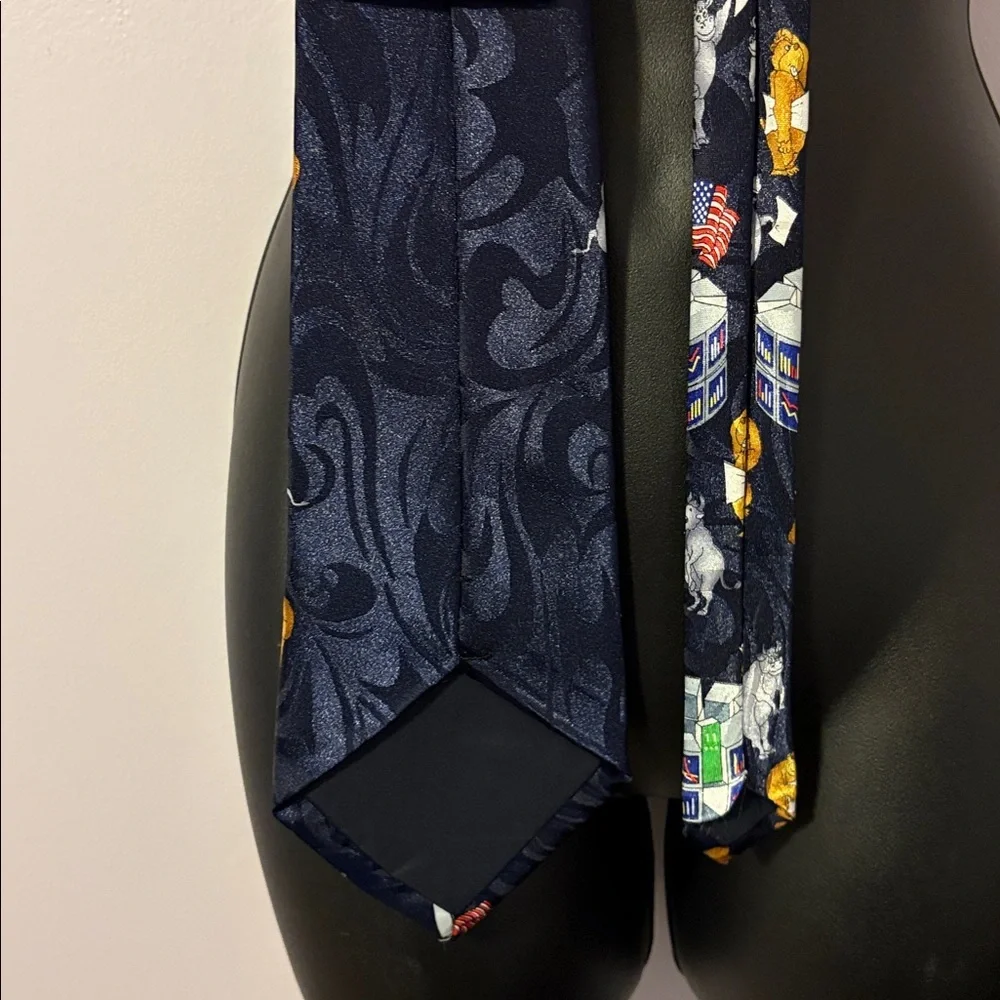 Fratello Vintage Stock Market Bulls and Bears Tie Necktie